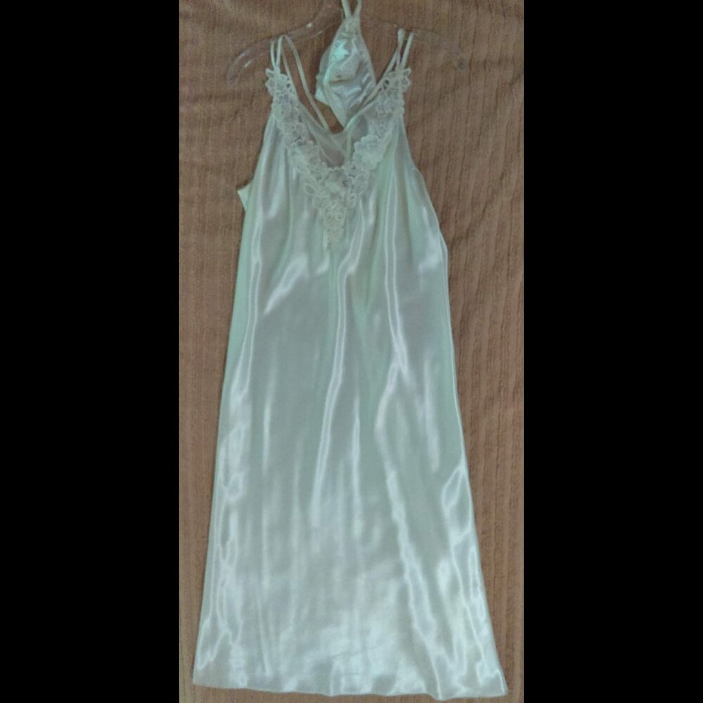 Intimo Amore Women's Ivory Night Gown Intimates Gown Large Bridal Sexy Lace
